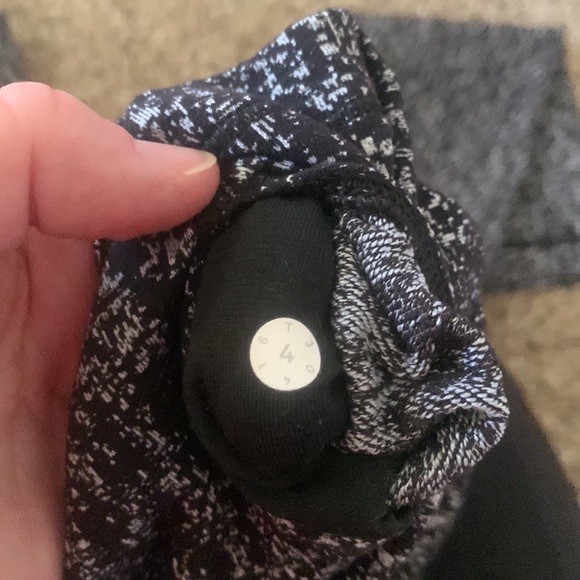 Lululemon leggings! - Picture 5 of 5